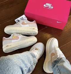 AIR FORCE SHADOW FEMININO na internet
