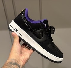 AIR FORCE 1 PRETO ROXO - 011 CAMISETAS
