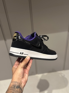 AIR FORCE 1 PRETO ROXO na internet