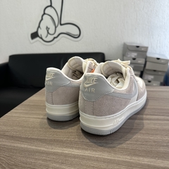 AIR FORCE CINZA OFF WHITE - 011 CAMISETAS