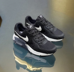 AIR MAX EXCEE PRETO BRANCO - 011 CAMISETAS