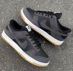 DUNK SB PRETO CARAMELO