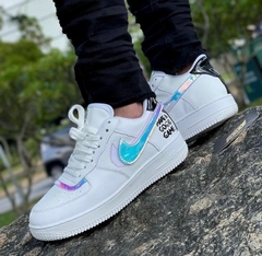 AIR FORCE 1 HOLOGRÁFICO
