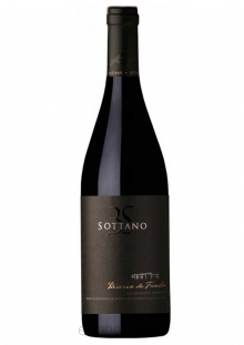RESERVA DE FAMILIA PINOT NOIR