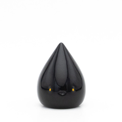 Livi - Preto com olhos amarelos