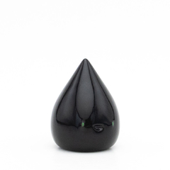 Livi - Preto com olhos verdes