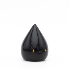 Livi - Preto com olhos amarelos