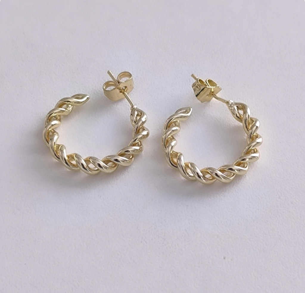 Semi argollas torzadas/Par/Línea gold