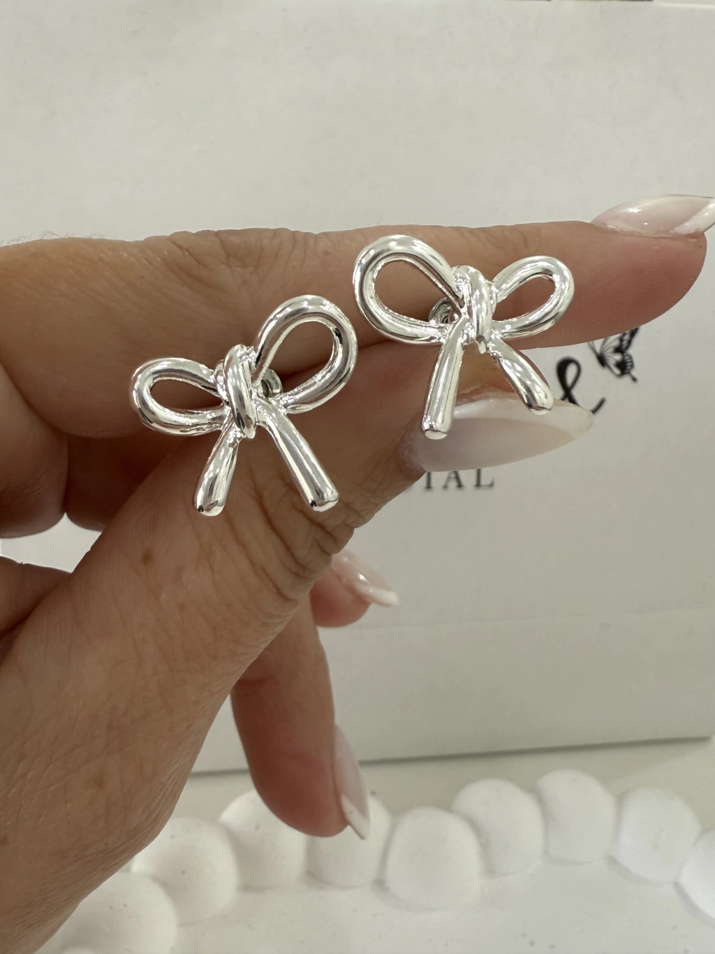 Aros coquette/Par/Traba clásica mariposa/Acero blanco