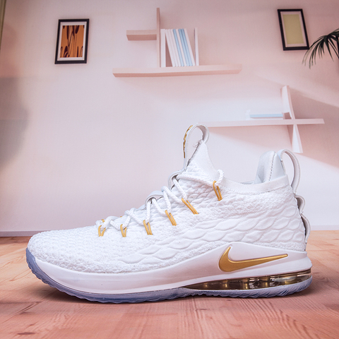 Tênis Nike LeBron 15 Low