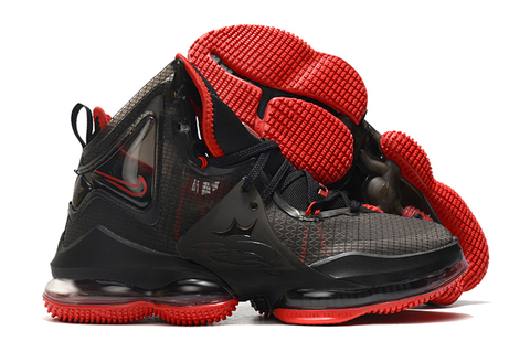 Tênis Nike LeBron 19 Bred