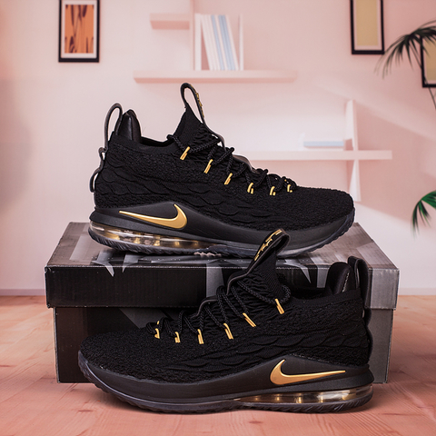 Tênis Nike LeBron 15 Low