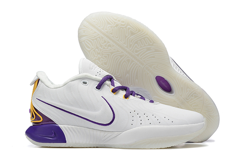Tênis Nike LeBron 21