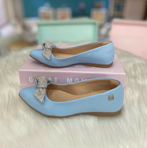 Sapatilha Napa Glacial Blue Laço Cristais Bico Fino MeninaRio