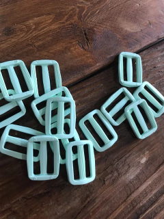 REGULADORES PLASTICOS COLORES P25 x 4 - tienda online