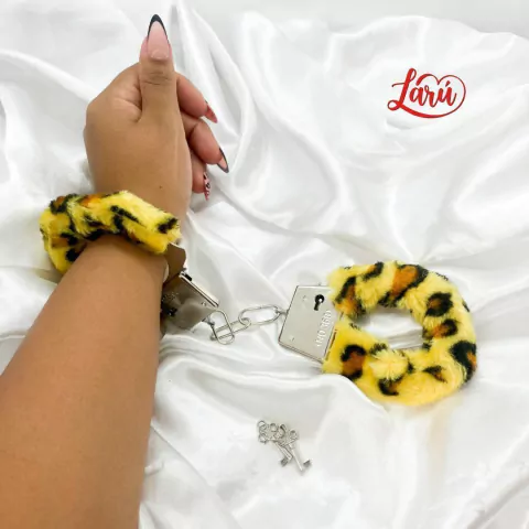 ALGEMA EM METAL COM PELÚCIA ONÇA