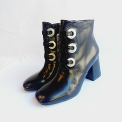 BOTAS TACHAS SARKANY