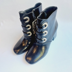 BOTAS TACHAS SARKANY en internet