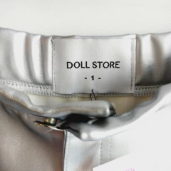 PANTALON ENGOMADO DOLL STORE en internet