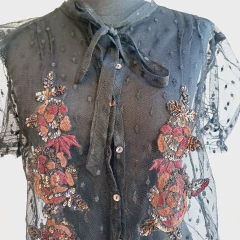 BLUSA RED BORDAD ZARA - comprar online