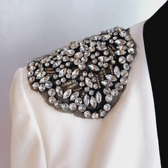 BLAZER CON PIEDRAS DELAOSTIA en internet