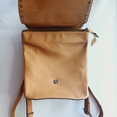 MOCHILA TACHAS AMPHORA en internet