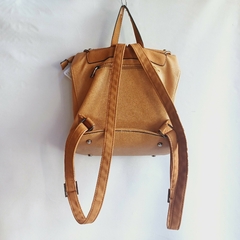 MOCHILA TACHAS AMPHORA - tienda online