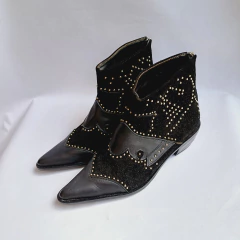 BOTINETAS TACHAS SOFI CHIC