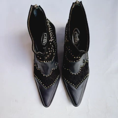 BOTINETAS TACHAS SOFI CHIC