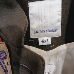 Imagen de TAPADO PECHERA BORDADA JAZMIN CHEBAR