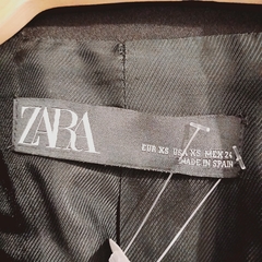 Imagen de BLAZER ENTALLADO C/HOMBRERAS CRUZADO ZARA