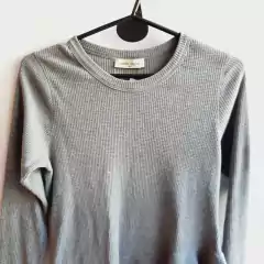 REMERA VOLADOS JAZMIN CHEBAR en internet