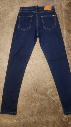 JEAN AZUL ELASTIZADO TALLE 40 - HUBERTA