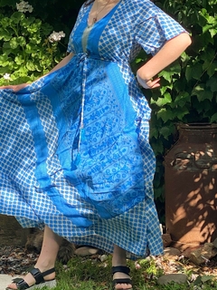 VESTIDO GAIA CELESTE BLANCO AZUL - comprar online