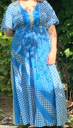 VESTIDO GAIA CELESTE BLANCO AZUL - HUBERTA