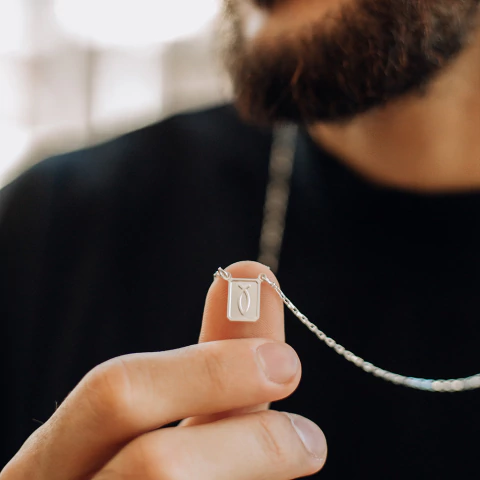 Escapulário Deus é Fiel 70 cm em Prata 975