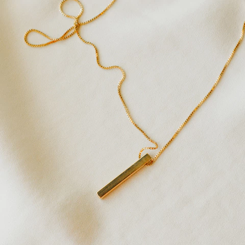Colar Pingente Barra em Banho Ouro 18K