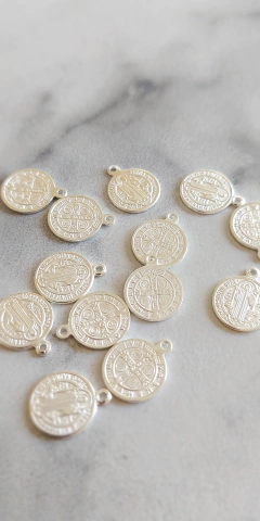 Fornitura San Benito de plata 12mm por unidad - comprar online