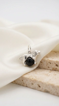 Dije Piedra Natural Leo Negro con baño de plata