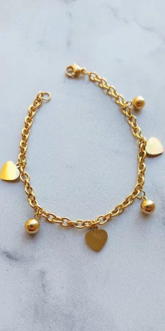 Pulsera AD bolitas y dijes corazon - comprar online