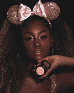BT Mirror pigmento iluminador y sombra de MINNIE MOUSE x BRUNA TAVARES (edición limitada) - comprar online