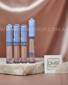 Corrector con Niacinamida de Miss Lary - DMB