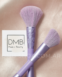 Brocha Dúo de rubor y contorno SF03 linea Stay Fix de Ruby Rose