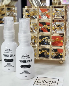 Prebase primer Cola de Miss Lary en internet