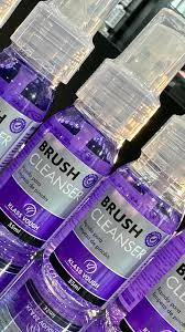 Limpiador de Brochas Cleanser Brush de Klass Vough - DMB SHOP