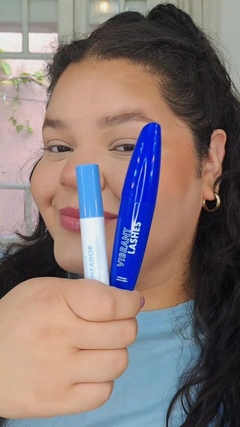 Máscara de pestañas VIBRANT BLUE de Frederika Make