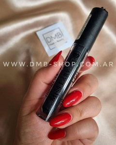 Gloss negro mágico Diamond Black de Miss Lary