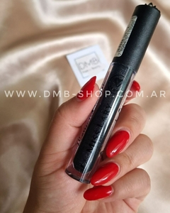 Gloss negro mágico Diamond Black de Miss Lary en internet