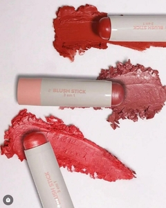 Blush Stick rubor en barra 3 en 1 de Miss Lary en internet