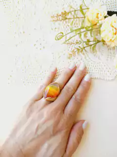 ANEL OVAL COM PEDRA NATURAL AGATHA VERMELHA - loja online